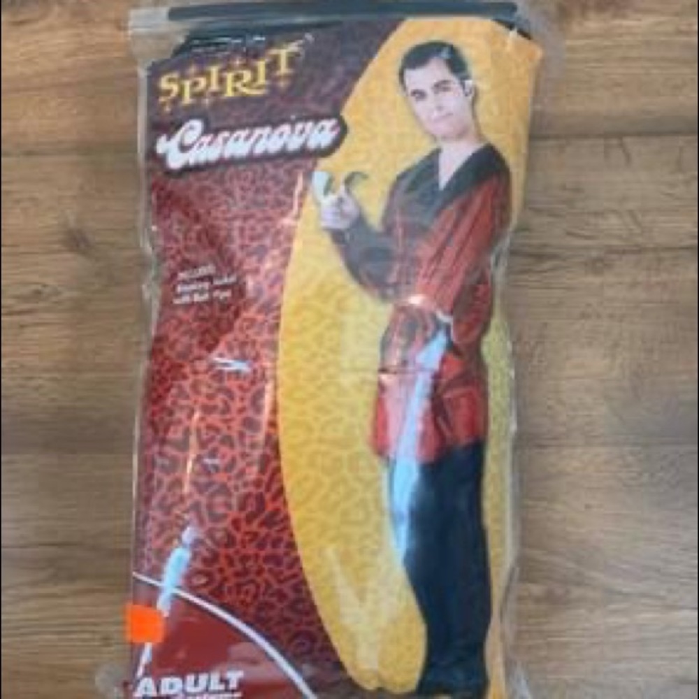 Men’s Casanova/Hugh Hefner Halloween Costume